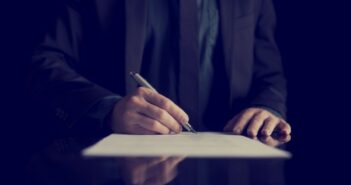 Manteltarifvertrag: Urteil belastet Arbeitgeber einseitig