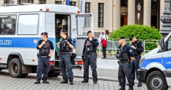 Berlin Polizei: dein Freund und Helfer (Foto: shutterstock - frantic00)