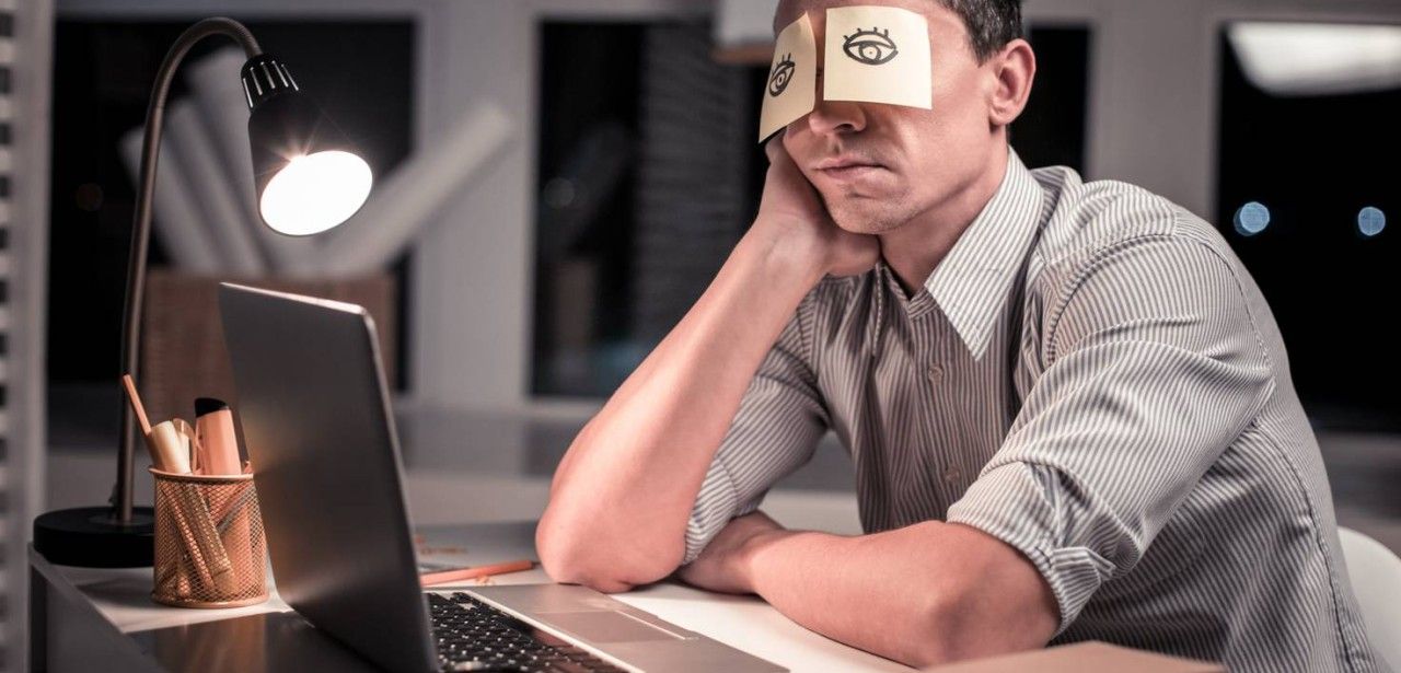 Chronisches Fatigue Syndrom: Berufsunfähigkeit einer Lehrerin gerichtlich (Foto: AdobeStock 244256673 Viacheslav Yakobchuk)