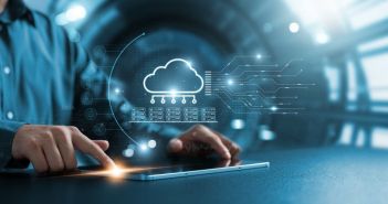 Revolutionieren Sie Ihr Unternehmen mit Conneto’s cloudbasierter Plattform Conneto - Die Plattform für effizientes Vertragsmanagement (Foto: AdobeStock - Thapana_Studio 641119728)