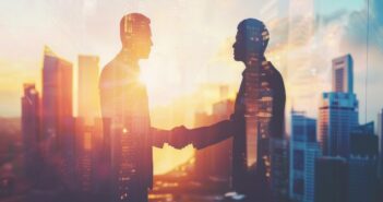 Handel: Handschlag zählt. (Foto: AdobeStock_777499837 pector)